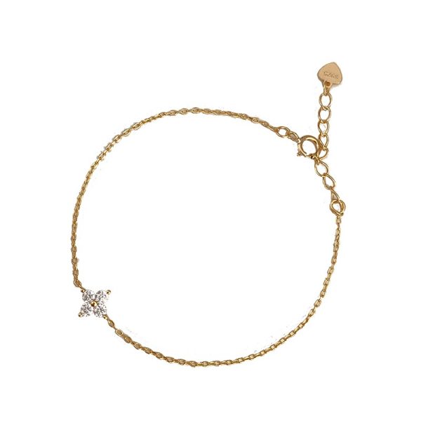 Four Leaf Flower Chain Bracelet for Women in Pakistana - Image 3