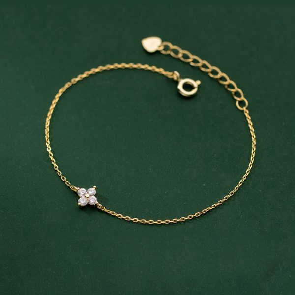 Four Leaf Flower Chain Bracelet for Women in Pakistana - Image 2
