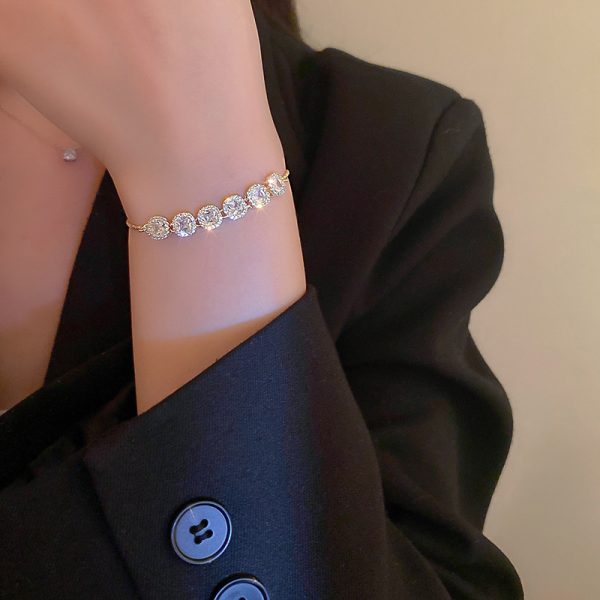 Luxurious Adjustable  Bracelets For Women Wedding in Pakistan - Image 3