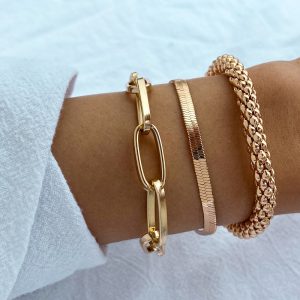 Elevate your wardrobe with our curated collection of Fashion Chain Link Bracelets and Bangles for women in Pakistan. From classic elegance to bold statements, find the perfect accessory to express your unique style. Explore affordable luxury now.
