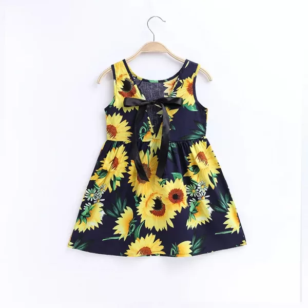 2024 Summer Girls' Print Binding Rope Dress - Close-up of Print