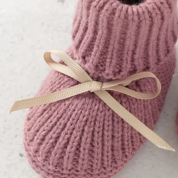 Adorable and Functional: Knit Baby Shoes and Gloves Set for Newborn Girls