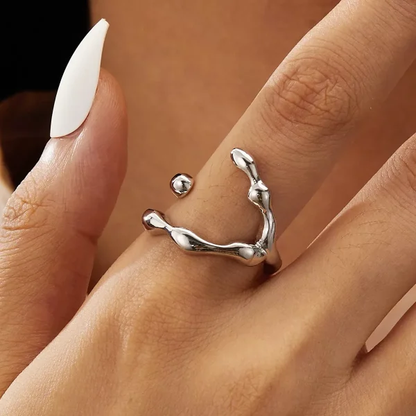 Women Twined Finger Rings price in Pakistan