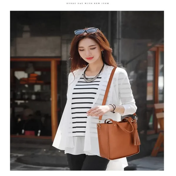 Effortlessly Stylish: The Must-Have PU Shoulder Bag for Fashionable Ladies