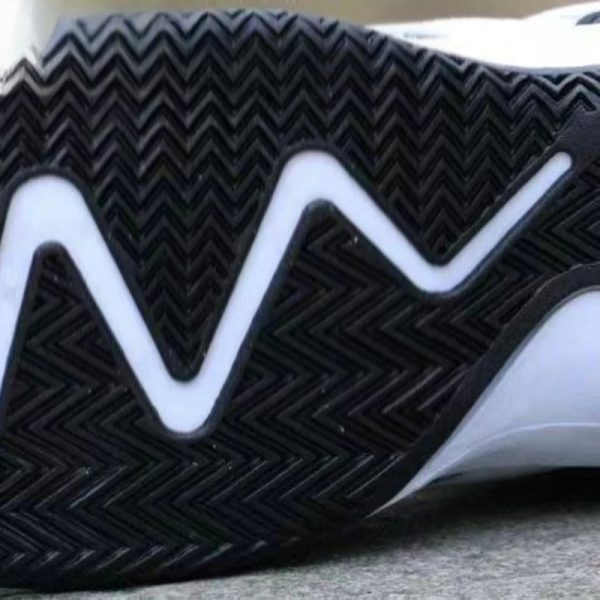 New Anti-Slip Men’s Sneaker High Top Men’s Basketball Shoes Luxury Comfortable Running Shoes Fashionable Versatile Casual Shoes