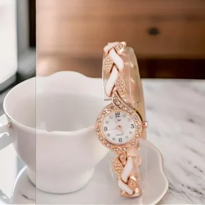 Branded Women&#8217;s Watch Online in Pakistan 2024