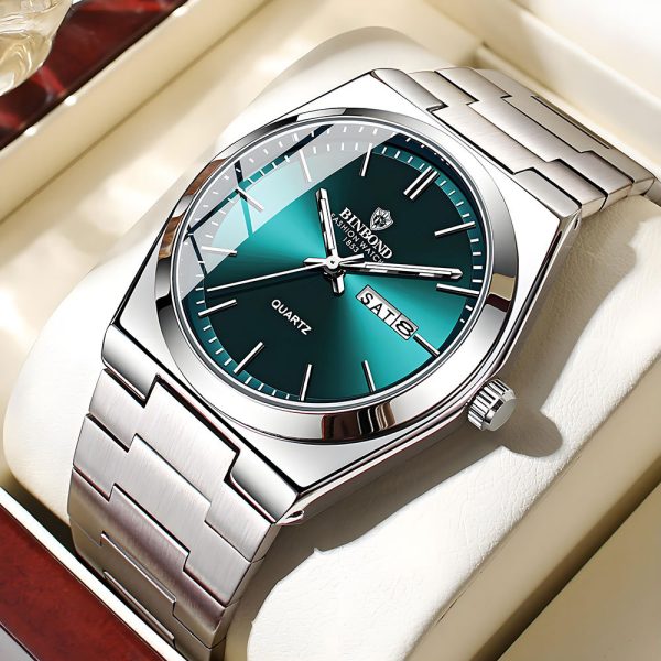 Stunning Gold Quartz Watch – Elegant Style Meets Precision