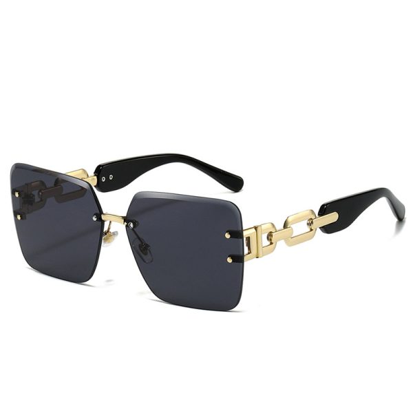 Chic Helena Oval Sunglasses – Elegant Fashion Eyewear